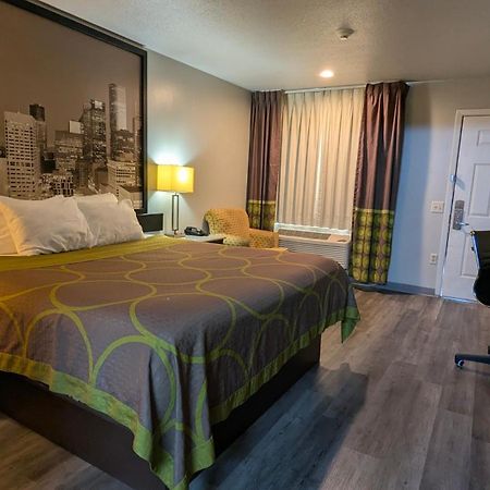 Super 8 By Wyndham Houston/Willowbrook Hwy 249 Eksteriør billede