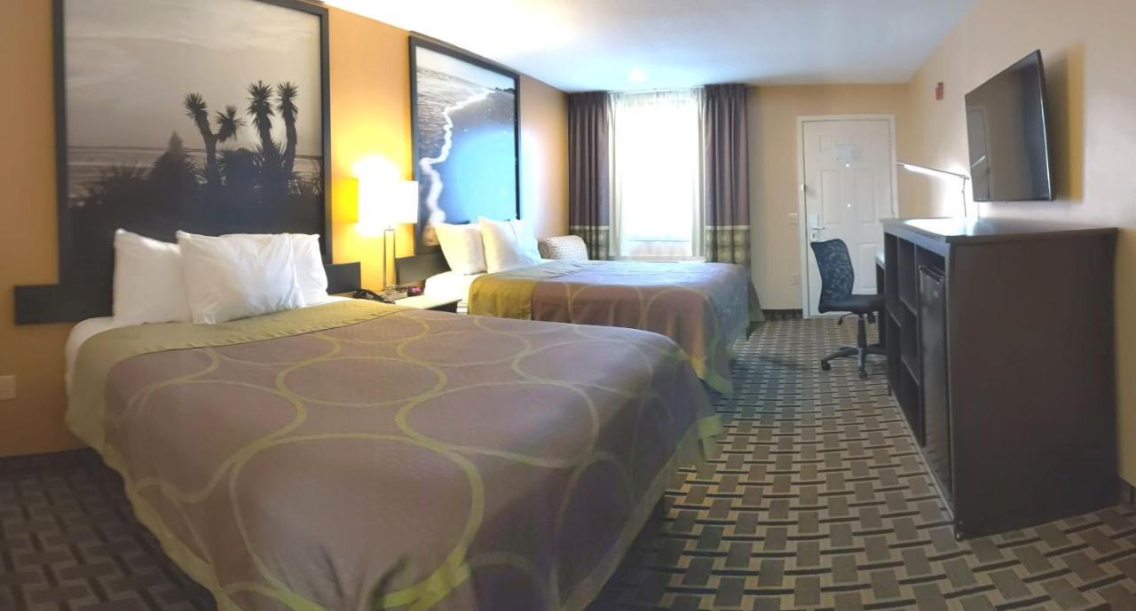 Super 8 By Wyndham Houston/Willowbrook Hwy 249 Eksteriør billede